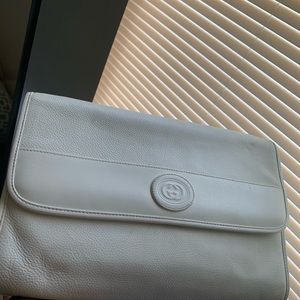 Vintage Gucci clutch